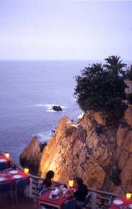 Acapulco, sziklaugró